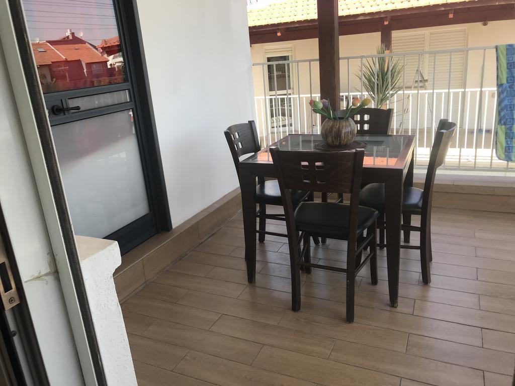 Charming Unit With Pool And Great Amenities Apartman Risón Lecijón Kültér fotó